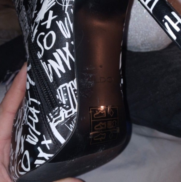 Aldo grafitti ankle boots - Picture 2 of 3